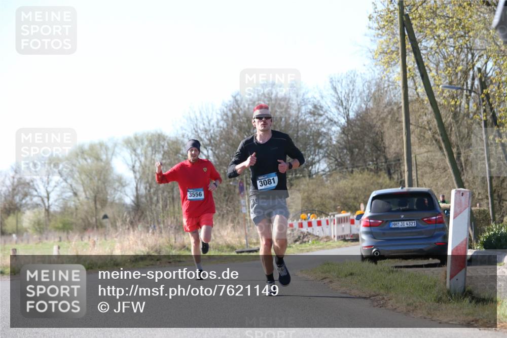06.04.2025 - 44. Internationalen Wilhelmsburger Insellauf Jannik Wohlers http://msf.ph/oto/7621149 06.04.2025 10:10:30 Laufen 3556, 3081, 4321 meine-sportfotos.de