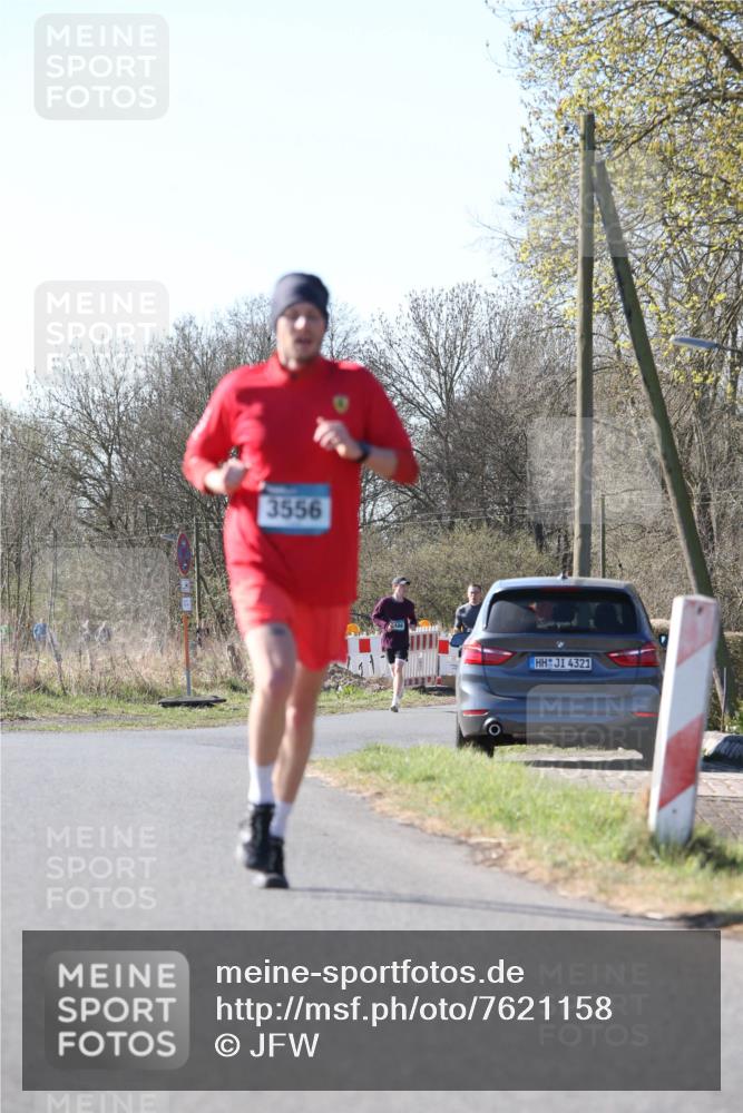 06.04.2025 - 44. Internationalen Wilhelmsburger Insellauf Jannik Wohlers http://msf.ph/oto/7621158 06.04.2025 10:10:33 Laufen 3556, 486, 4321 meine-sportfotos.de