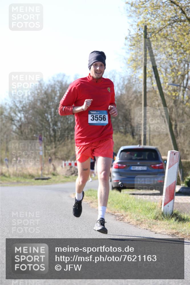 06.04.2025 - 44. Internationalen Wilhelmsburger Insellauf Jannik Wohlers http://msf.ph/oto/7621163 06.04.2025 10:10:34 Laufen 3556 meine-sportfotos.de