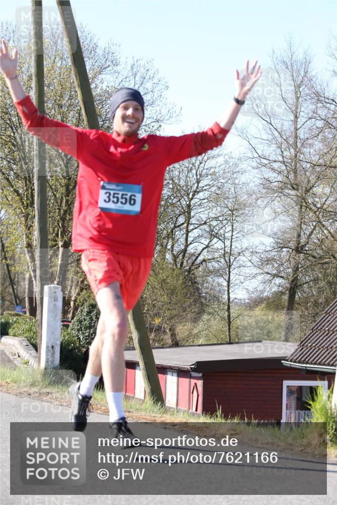 06.04.2025 - 44. Internationalen Wilhelmsburger Insellauf Jannik Wohlers http://msf.ph/oto/7621166 06.04.2025 10:10:36 Laufen 3556 meine-sportfotos.de