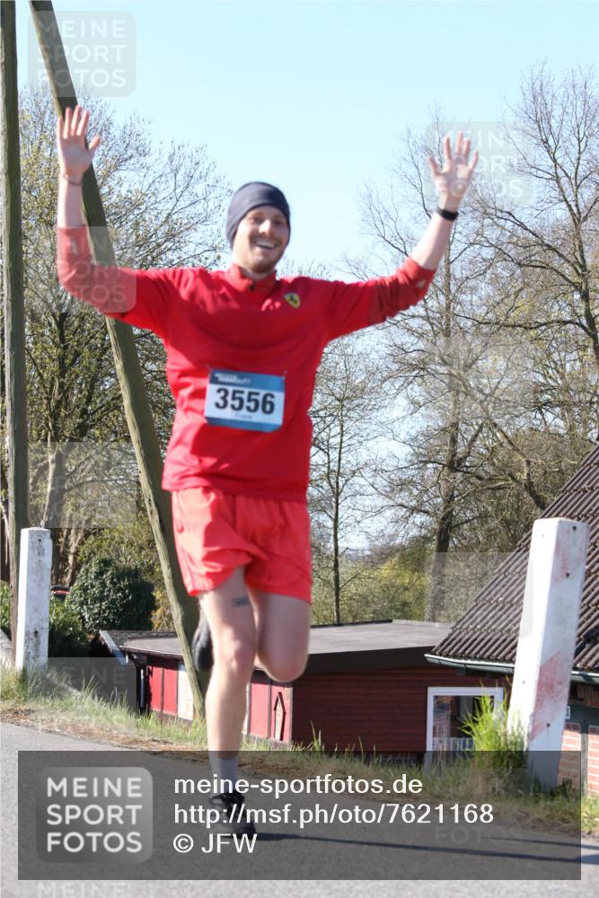 06.04.2025 - 44. Internationalen Wilhelmsburger Insellauf Jannik Wohlers http://msf.ph/oto/7621168 06.04.2025 10:10:36 Laufen 3556 meine-sportfotos.de