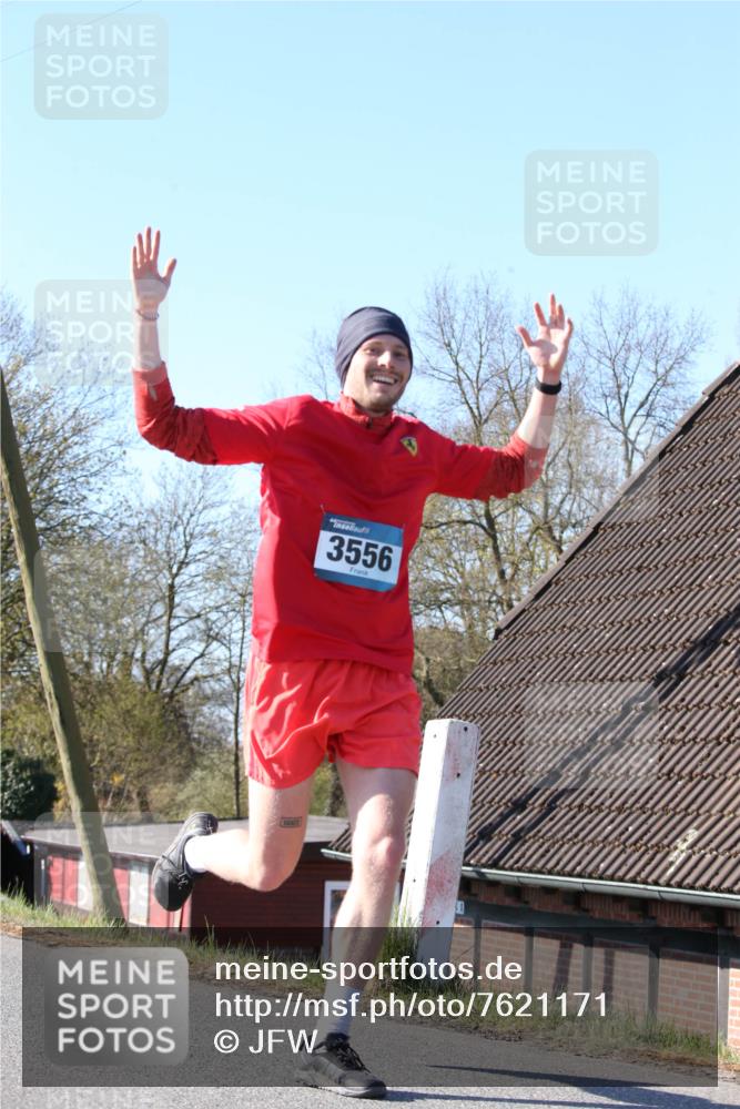 06.04.2025 - 44. Internationalen Wilhelmsburger Insellauf Jannik Wohlers http://msf.ph/oto/7621171 06.04.2025 10:10:36 Laufen 3556 meine-sportfotos.de