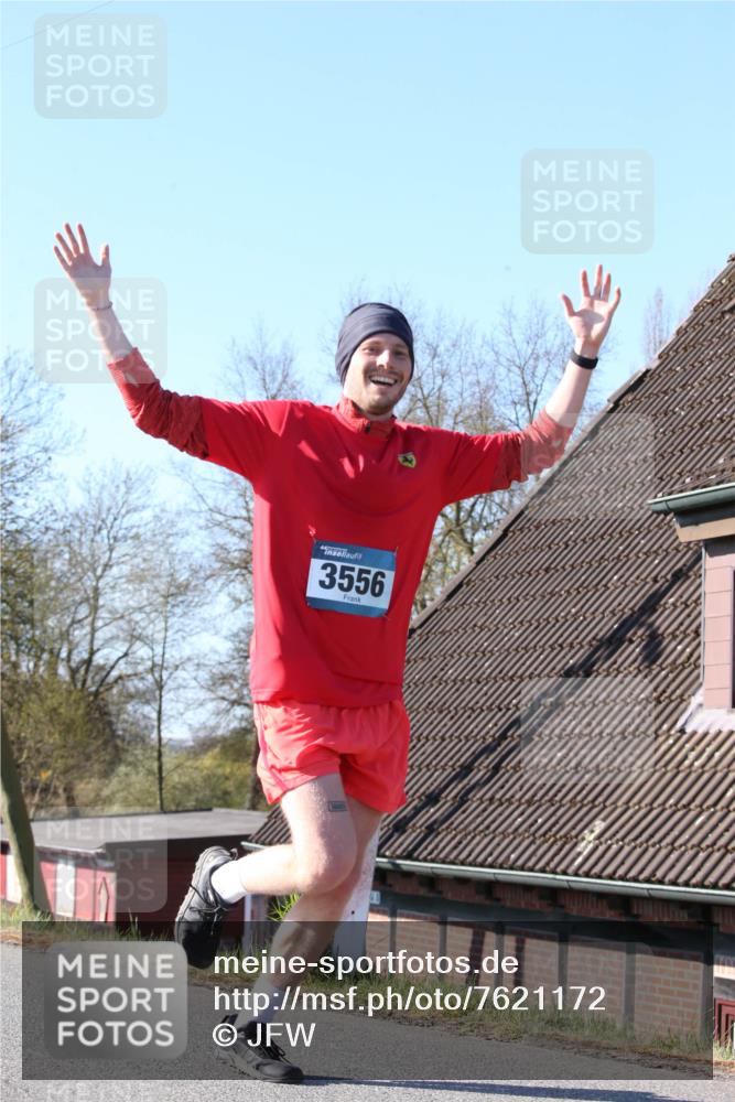 06.04.2025 - 44. Internationalen Wilhelmsburger Insellauf Jannik Wohlers http://msf.ph/oto/7621172 06.04.2025 10:10:36 Laufen 3556 meine-sportfotos.de