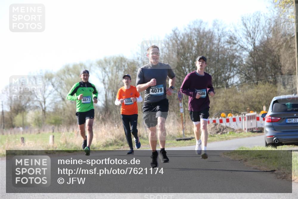 06.04.2025 - 44. Internationalen Wilhelmsburger Insellauf Jannik Wohlers http://msf.ph/oto/7621174 06.04.2025 10:10:45 Laufen 4617, 5056, 4079, 86 meine-sportfotos.de