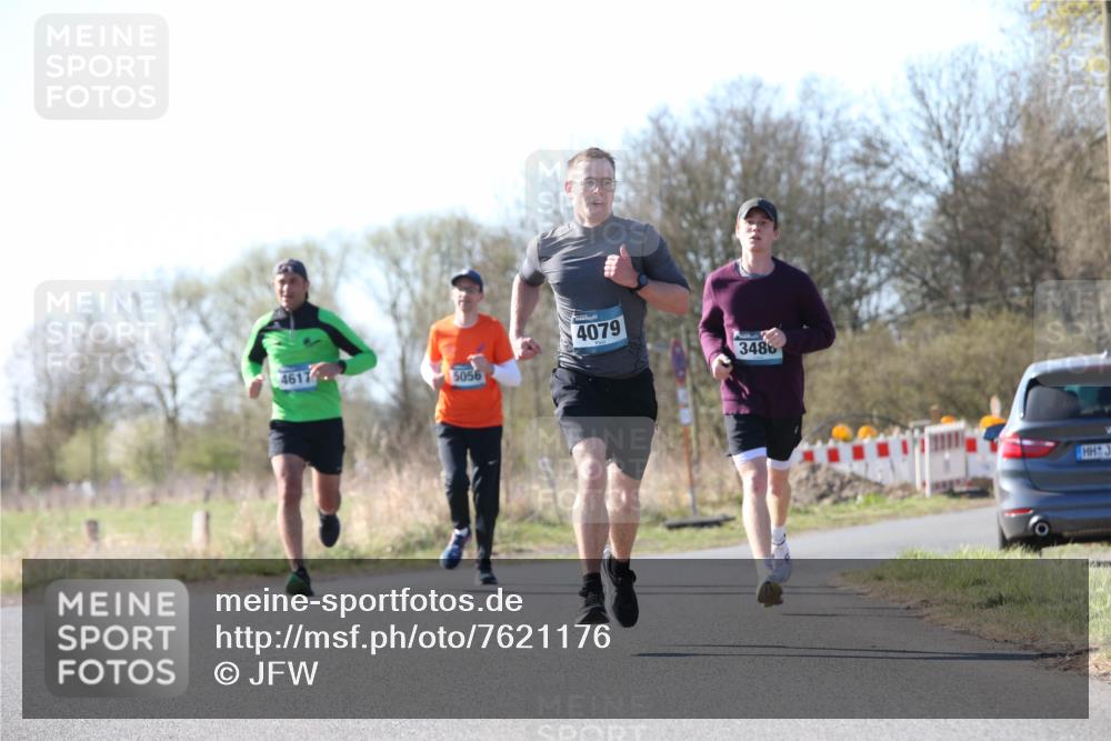 06.04.2025 - 44. Internationalen Wilhelmsburger Insellauf Jannik Wohlers http://msf.ph/oto/7621176 06.04.2025 10:10:46 Laufen 4617, 5056, 4079, 3486 meine-sportfotos.de