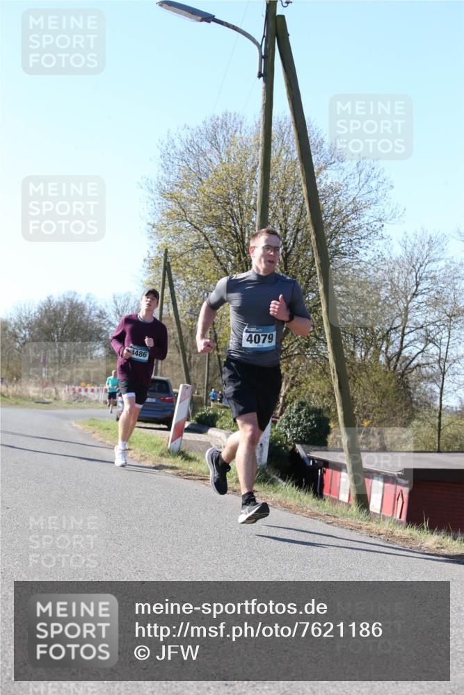06.04.2025 - 44. Internationalen Wilhelmsburger Insellauf Jannik Wohlers http://msf.ph/oto/7621186 06.04.2025 10:10:49 Laufen 3486, 4079 meine-sportfotos.de