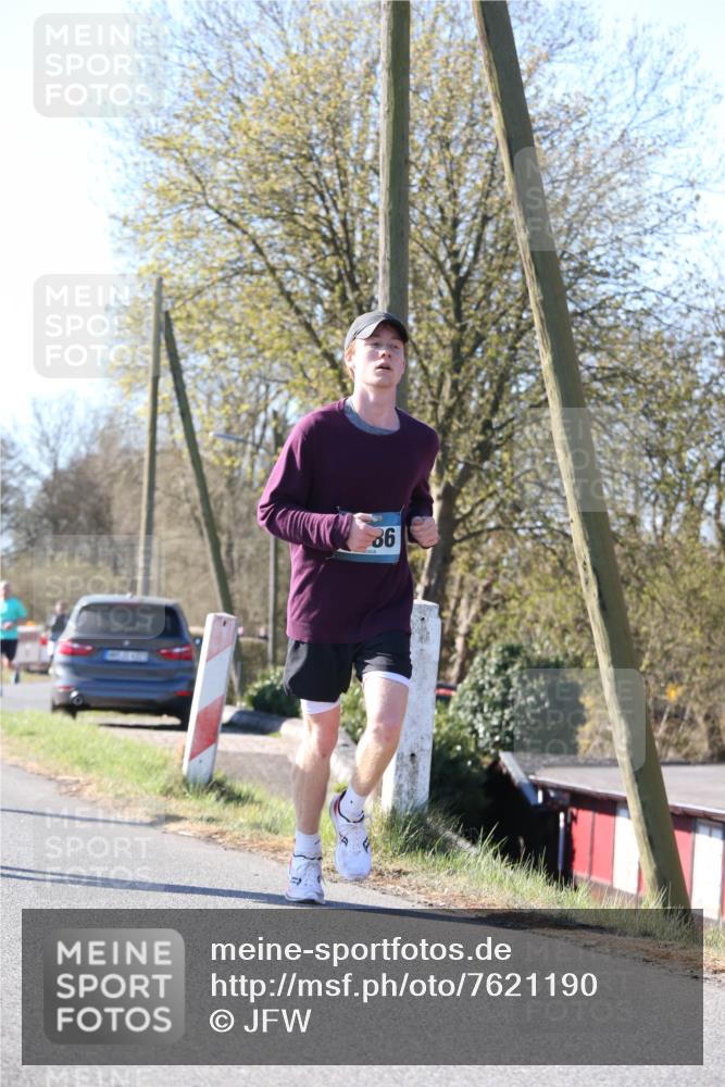 06.04.2025 - 44. Internationalen Wilhelmsburger Insellauf Jannik Wohlers http://msf.ph/oto/7621190 06.04.2025 10:10:50 Laufen 86 meine-sportfotos.de