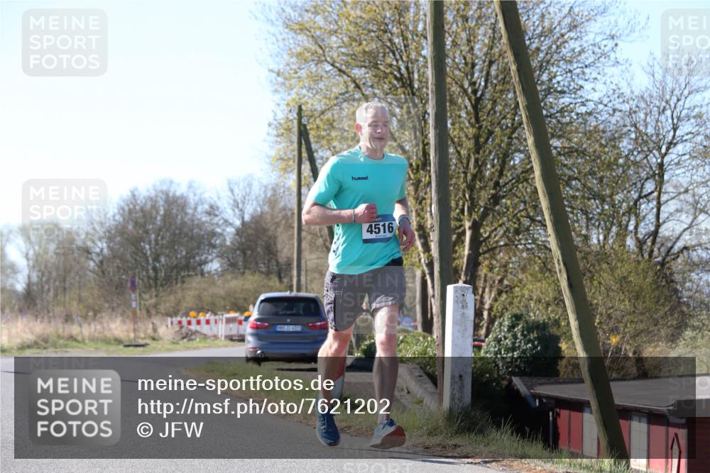 06.04.2025 - 44. Internationalen Wilhelmsburger Insellauf Jannik Wohlers http://msf.ph/oto/7621202 06.04.2025 10:11:03 Laufen 4516 meine-sportfotos.de