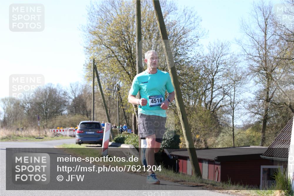 06.04.2025 - 44. Internationalen Wilhelmsburger Insellauf Jannik Wohlers http://msf.ph/oto/7621204 06.04.2025 10:11:03 Laufen 4516 meine-sportfotos.de
