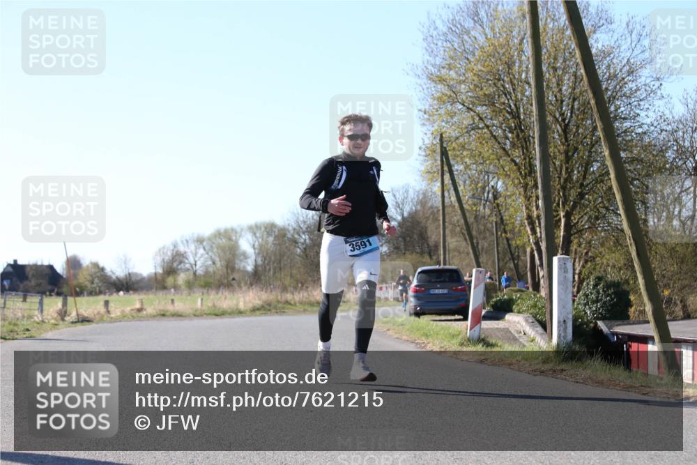 06.04.2025 - 44. Internationalen Wilhelmsburger Insellauf Jannik Wohlers http://msf.ph/oto/7621215 06.04.2025 10:11:06 Laufen 3591 meine-sportfotos.de