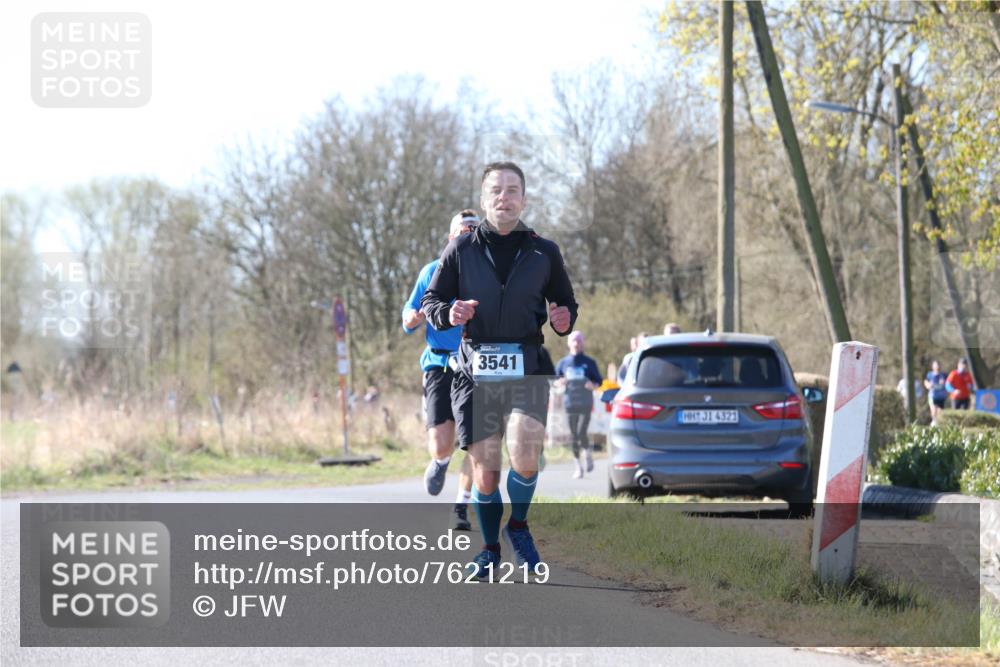 06.04.2025 - 44. Internationalen Wilhelmsburger Insellauf Jannik Wohlers http://msf.ph/oto/7621219 06.04.2025 10:11:16 Laufen 3541, 31, 4321 meine-sportfotos.de