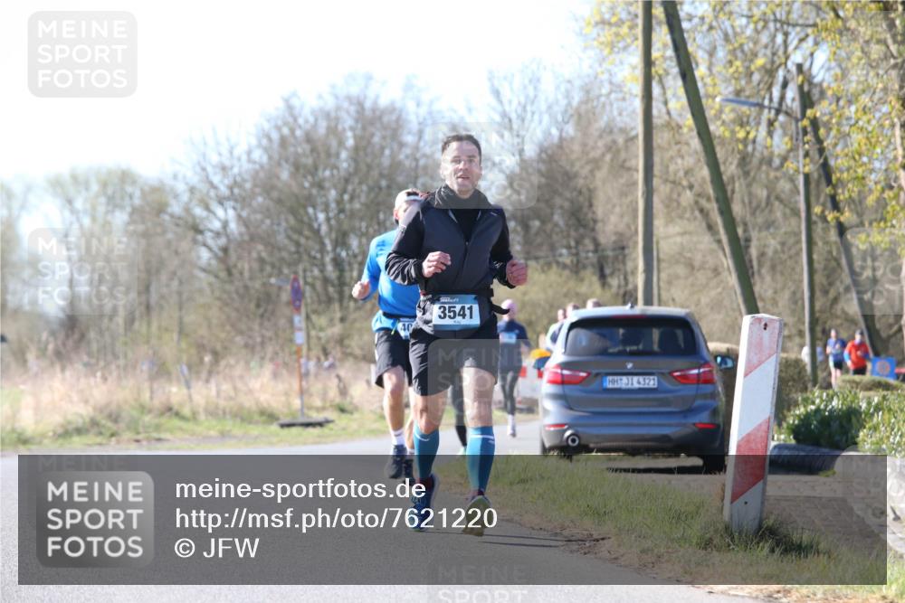 06.04.2025 - 44. Internationalen Wilhelmsburger Insellauf Jannik Wohlers http://msf.ph/oto/7621220 06.04.2025 10:11:17 Laufen 3541, 31, 4321 meine-sportfotos.de