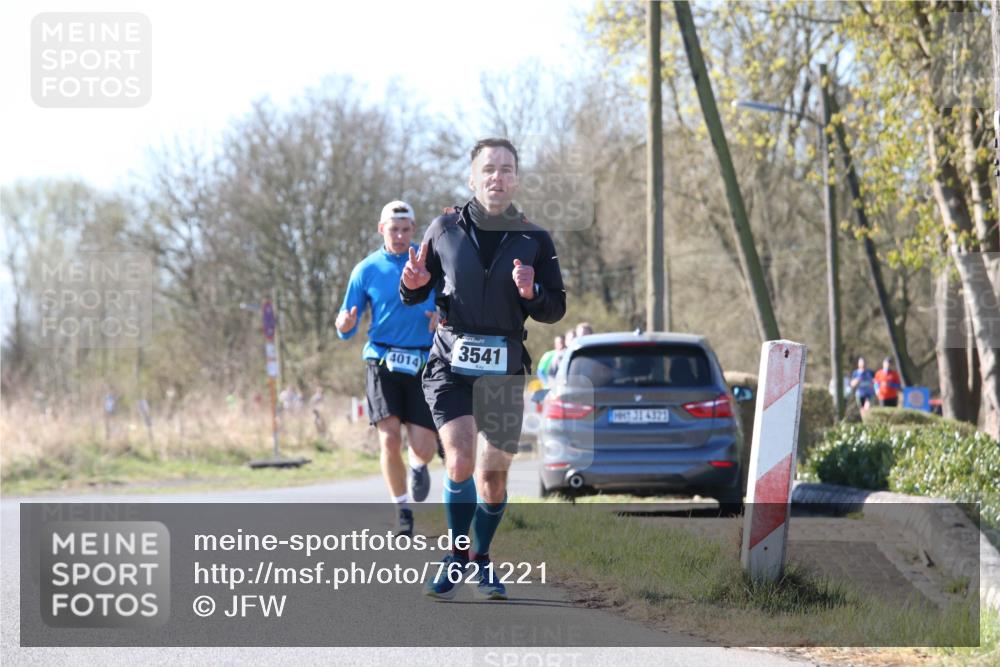 06.04.2025 - 44. Internationalen Wilhelmsburger Insellauf Jannik Wohlers http://msf.ph/oto/7621221 06.04.2025 10:11:17 Laufen 4014, 3541 meine-sportfotos.de
