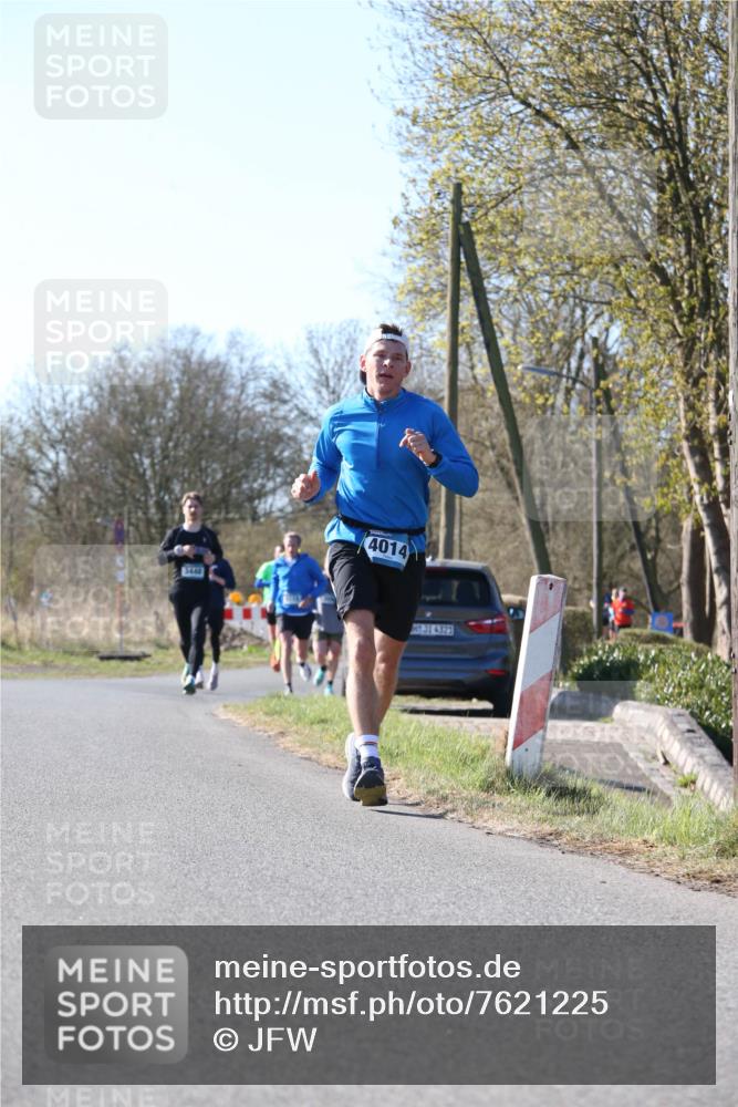 06.04.2025 - 44. Internationalen Wilhelmsburger Insellauf Jannik Wohlers http://msf.ph/oto/7621225 06.04.2025 10:11:20 Laufen 3448, 4014, 31, 4323 meine-sportfotos.de