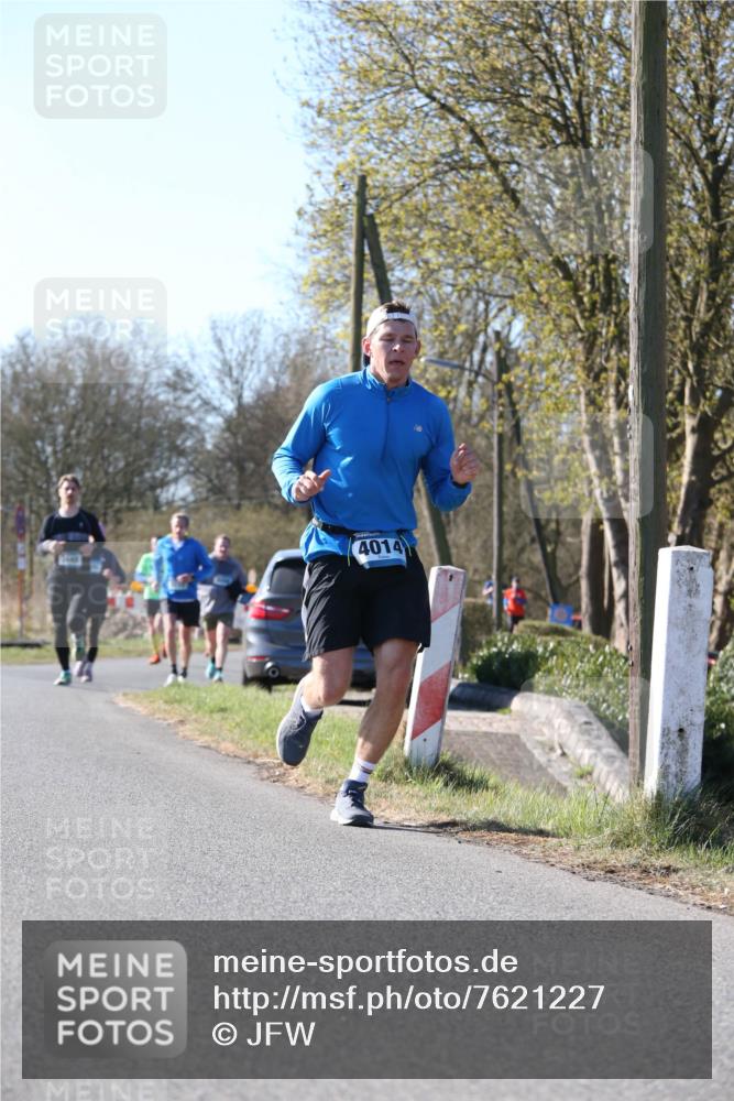 06.04.2025 - 44. Internationalen Wilhelmsburger Insellauf Jannik Wohlers http://msf.ph/oto/7621227 06.04.2025 10:11:20 Laufen 4014 meine-sportfotos.de