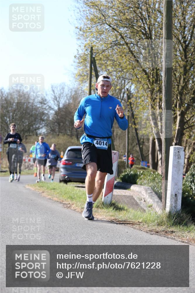 06.04.2025 - 44. Internationalen Wilhelmsburger Insellauf Jannik Wohlers http://msf.ph/oto/7621228 06.04.2025 10:11:20 Laufen 4014 meine-sportfotos.de