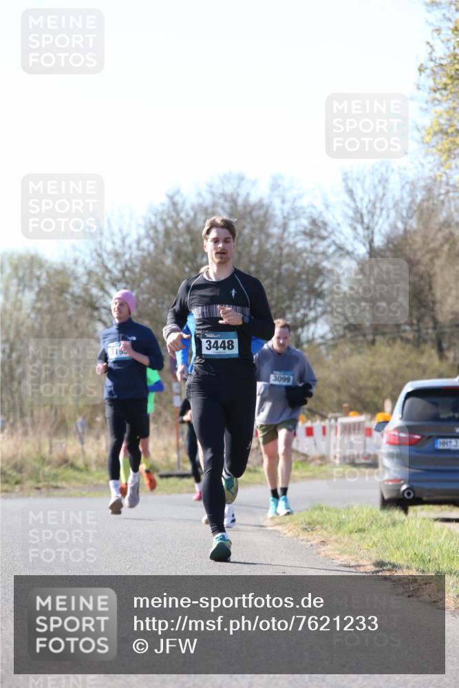 06.04.2025 - 44. Internationalen Wilhelmsburger Insellauf Jannik Wohlers http://msf.ph/oto/7621233 06.04.2025 10:11:24 Laufen 319, 3448, 3099, 1043 meine-sportfotos.de