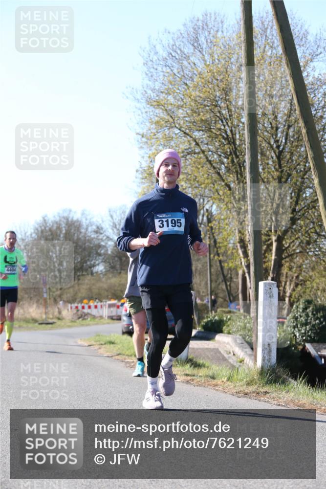 06.04.2025 - 44. Internationalen Wilhelmsburger Insellauf Jannik Wohlers http://msf.ph/oto/7621249 06.04.2025 10:11:30 Laufen 4404, 3195 meine-sportfotos.de