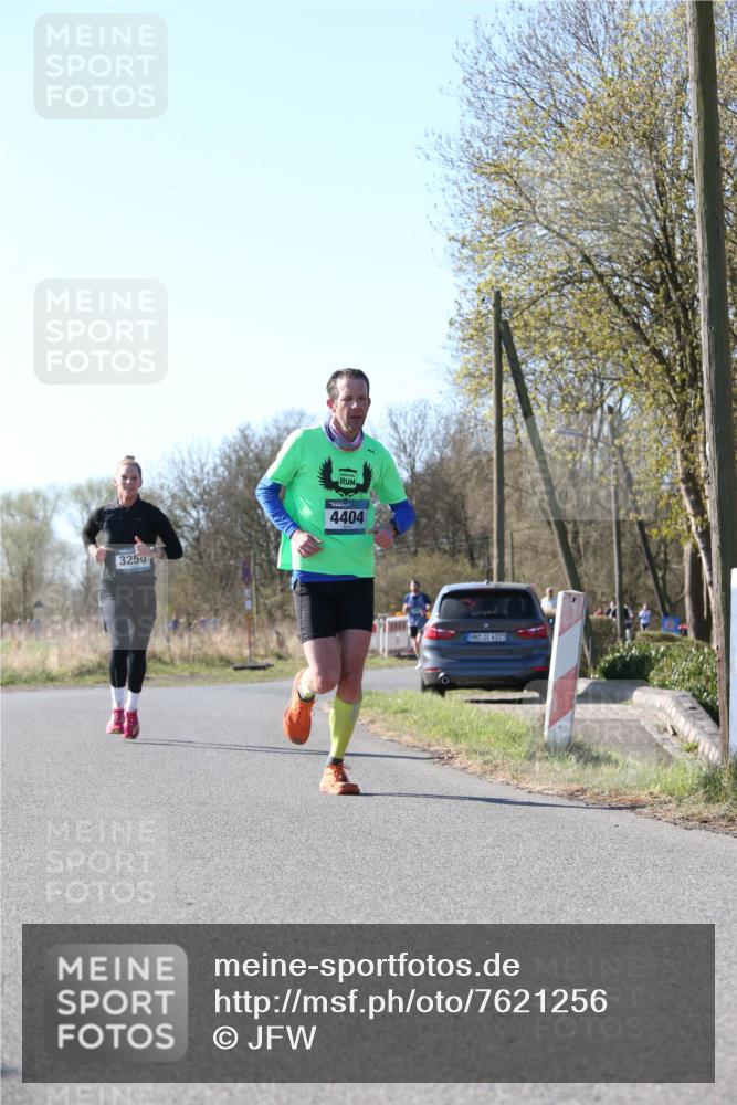 06.04.2025 - 44. Internationalen Wilhelmsburger Insellauf Jannik Wohlers http://msf.ph/oto/7621256 06.04.2025 10:11:32 Laufen 3250, 4404, 31, 4323 meine-sportfotos.de