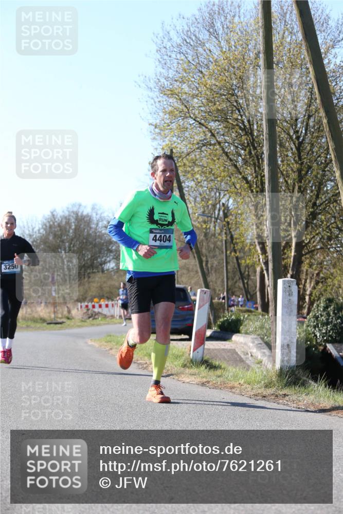 06.04.2025 - 44. Internationalen Wilhelmsburger Insellauf Jannik Wohlers http://msf.ph/oto/7621261 06.04.2025 10:11:33 Laufen 3250, 4404 meine-sportfotos.de
