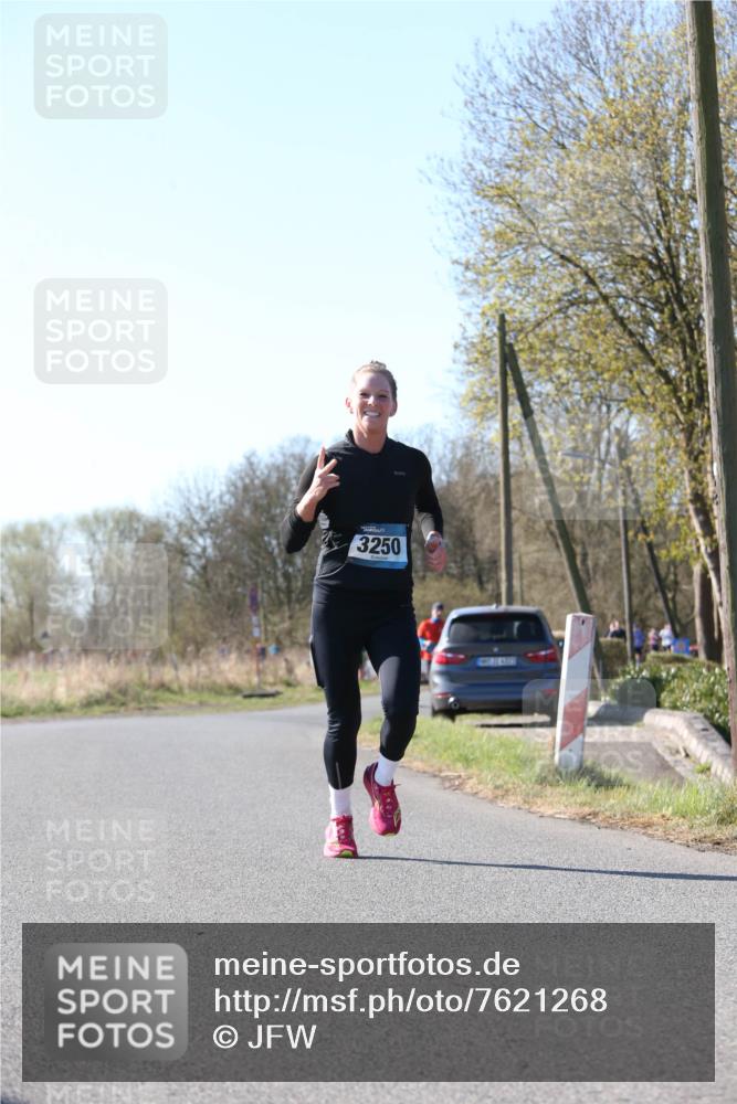 06.04.2025 - 44. Internationalen Wilhelmsburger Insellauf Jannik Wohlers http://msf.ph/oto/7621268 06.04.2025 10:11:34 Laufen 3250 meine-sportfotos.de