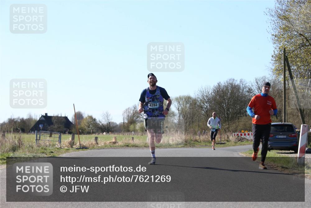 06.04.2025 - 44. Internationalen Wilhelmsburger Insellauf Jannik Wohlers http://msf.ph/oto/7621269 06.04.2025 10:11:45 Laufen 4282, 4321 meine-sportfotos.de