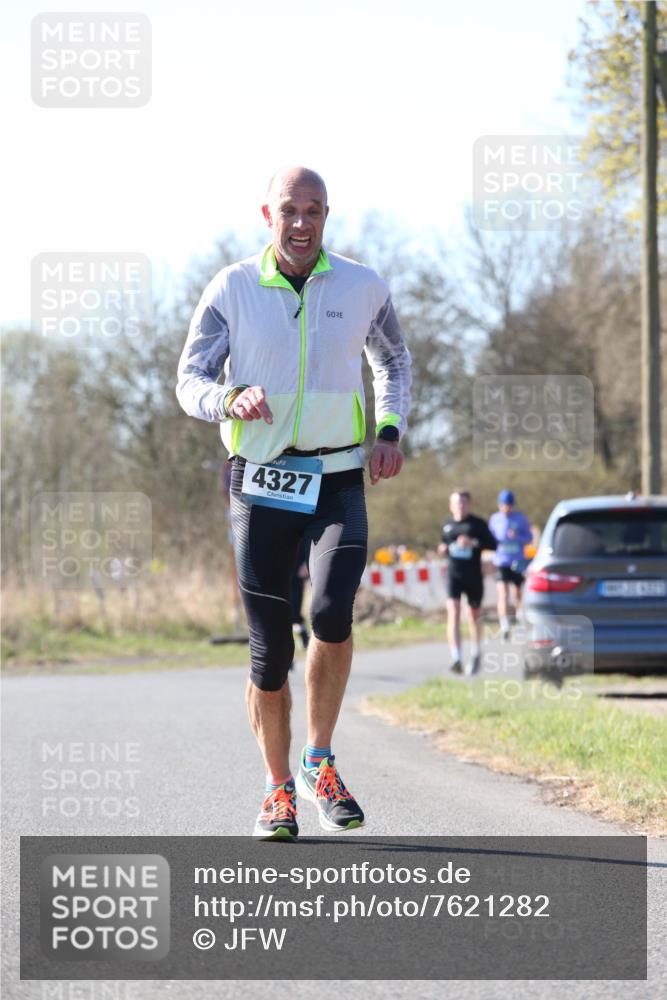 06.04.2025 - 44. Internationalen Wilhelmsburger Insellauf Jannik Wohlers http://msf.ph/oto/7621282 06.04.2025 10:11:51 Laufen 4327 meine-sportfotos.de