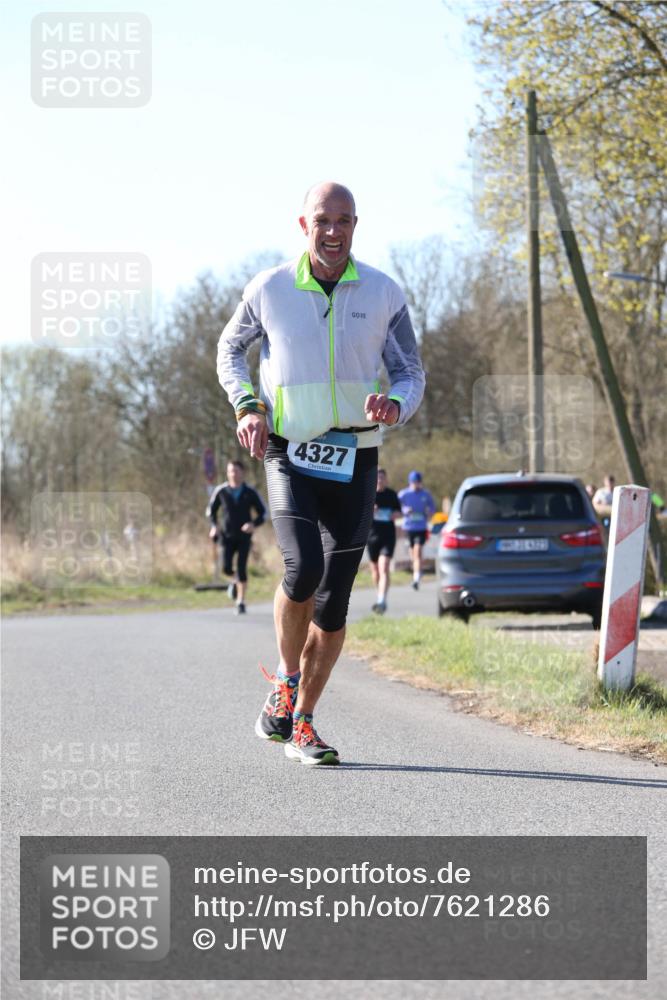 06.04.2025 - 44. Internationalen Wilhelmsburger Insellauf Jannik Wohlers http://msf.ph/oto/7621286 06.04.2025 10:11:52 Laufen 4327 meine-sportfotos.de