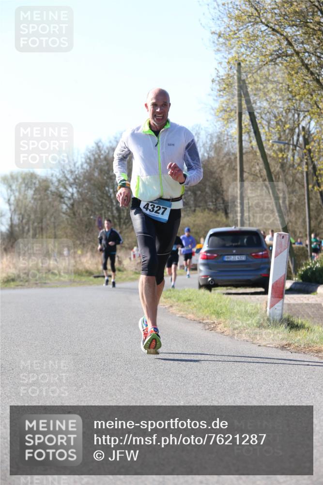 06.04.2025 - 44. Internationalen Wilhelmsburger Insellauf Jannik Wohlers http://msf.ph/oto/7621287 06.04.2025 10:11:52 Laufen 4327 meine-sportfotos.de