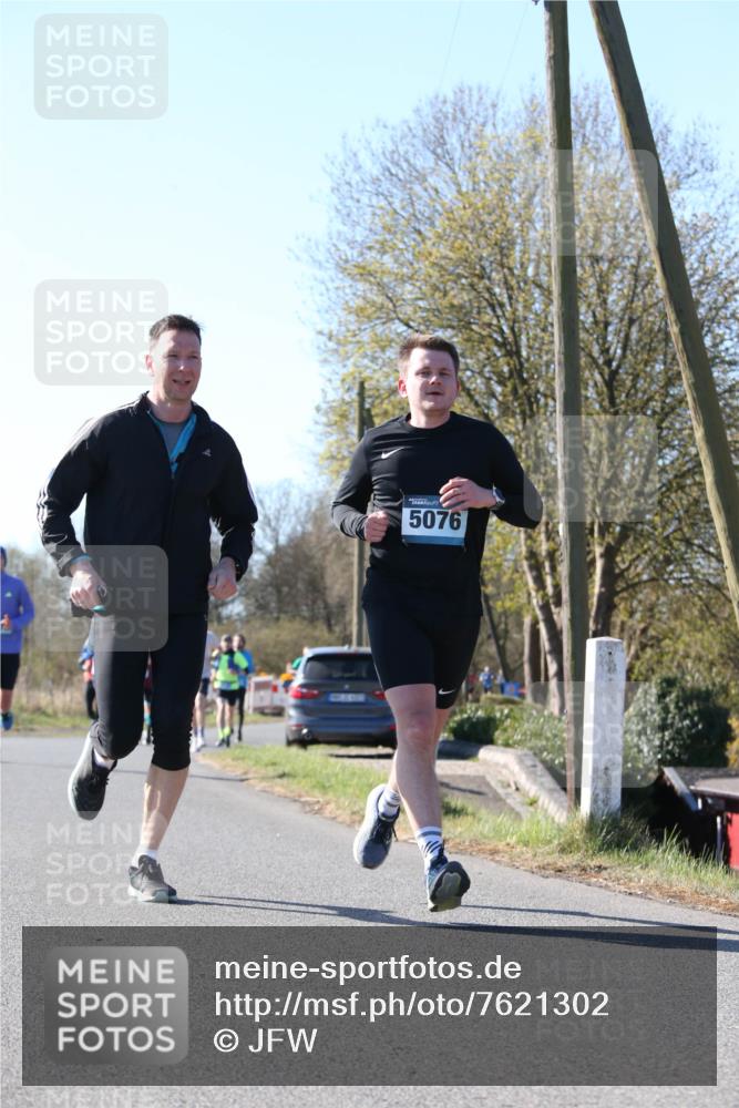 06.04.2025 - 44. Internationalen Wilhelmsburger Insellauf Jannik Wohlers http://msf.ph/oto/7621302 06.04.2025 10:12:03 Laufen 5076 meine-sportfotos.de