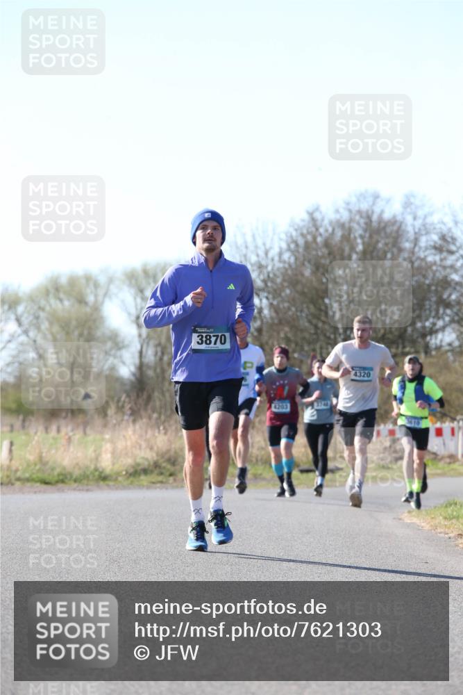 06.04.2025 - 44. Internationalen Wilhelmsburger Insellauf Jannik Wohlers http://msf.ph/oto/7621303 06.04.2025 10:12:04 Laufen 3870, 4203, 3744, 4320 meine-sportfotos.de