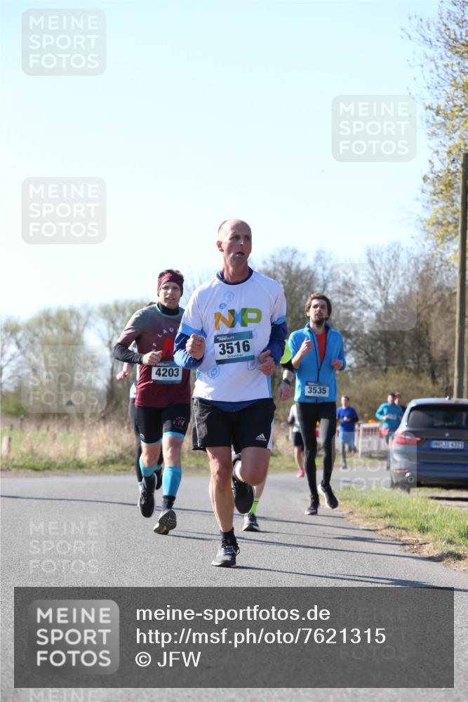 06.04.2025 - 44. Internationalen Wilhelmsburger Insellauf Jannik Wohlers http://msf.ph/oto/7621315 06.04.2025 10:12:10 Laufen 4203, 3516, 3535, 31, 4323 meine-sportfotos.de