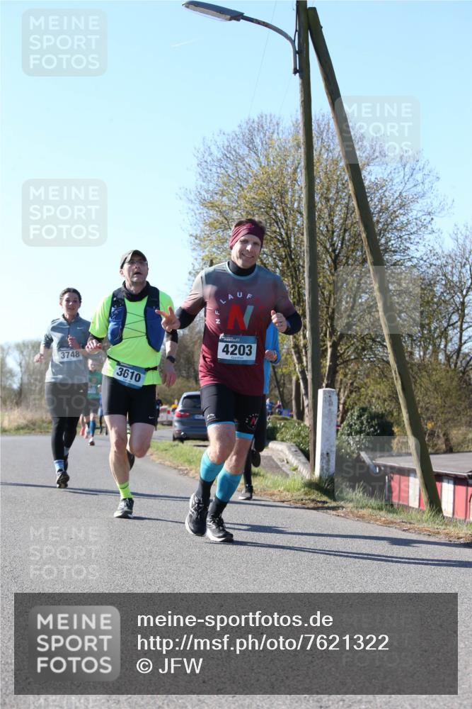 06.04.2025 - 44. Internationalen Wilhelmsburger Insellauf Jannik Wohlers http://msf.ph/oto/7621322 06.04.2025 10:12:13 Laufen 3748, 3610, 4203 meine-sportfotos.de