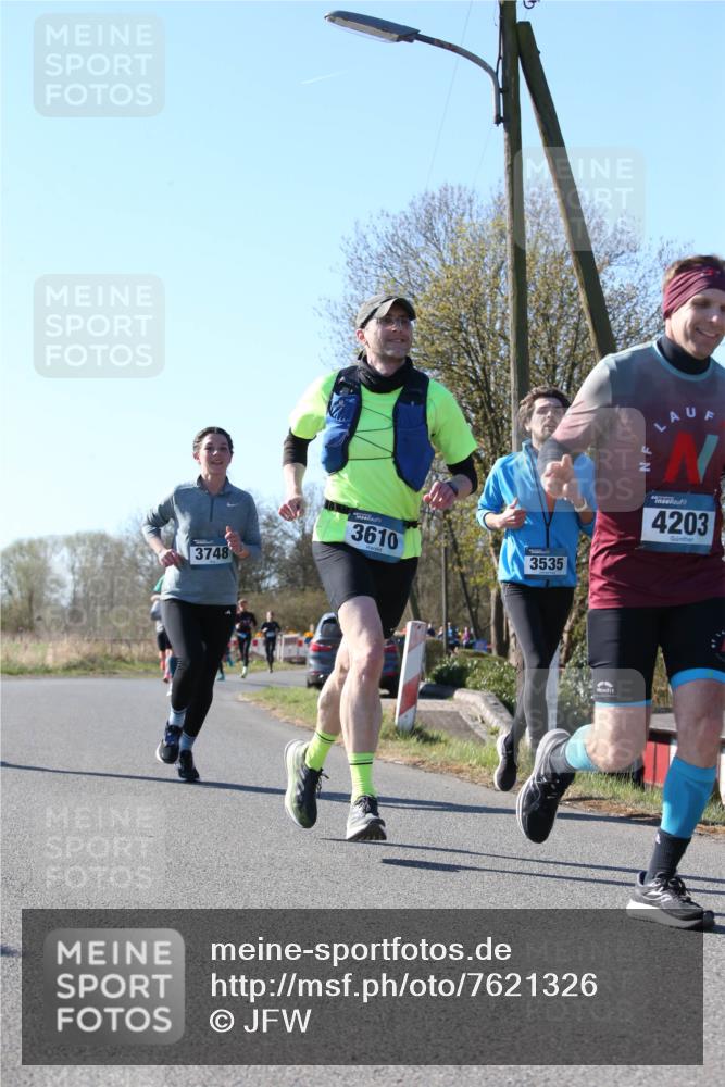 06.04.2025 - 44. Internationalen Wilhelmsburger Insellauf Jannik Wohlers http://msf.ph/oto/7621326 06.04.2025 10:12:13 Laufen 3748, 3610, 3535, 4203 meine-sportfotos.de
