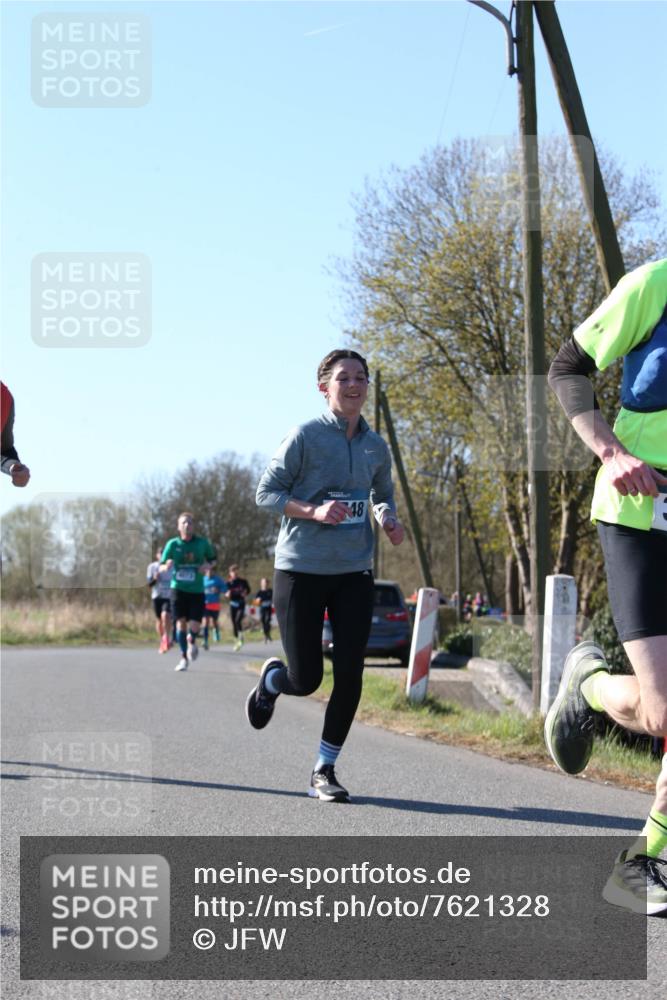 06.04.2025 - 44. Internationalen Wilhelmsburger Insellauf Jannik Wohlers http://msf.ph/oto/7621328 06.04.2025 10:12:14 Laufen 48 meine-sportfotos.de