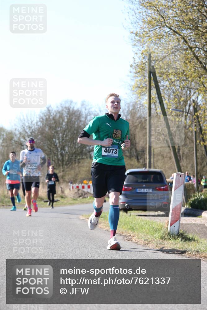 06.04.2025 - 44. Internationalen Wilhelmsburger Insellauf Jannik Wohlers http://msf.ph/oto/7621337 06.04.2025 10:12:17 Laufen 4553, 4073, 31, 4323 meine-sportfotos.de
