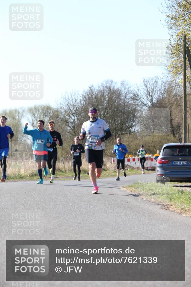 06.04.2025 - 44. Internationalen Wilhelmsburger Insellauf Jannik Wohlers http://msf.ph/oto/7621339 06.04.2025 10:12:18 Laufen 5126, 3181, 4553, 4321 meine-sportfotos.de