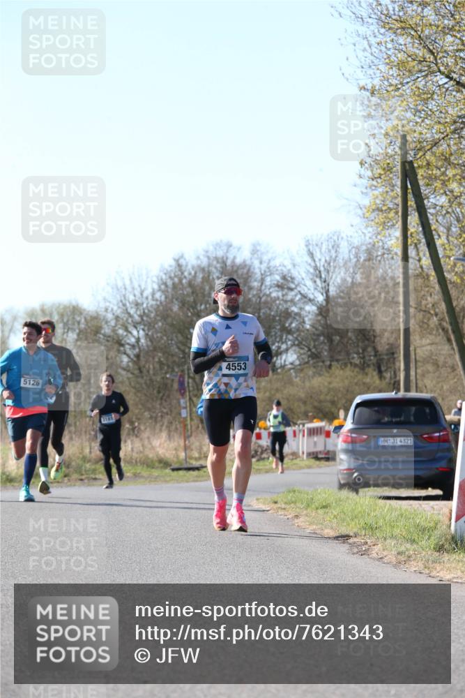06.04.2025 - 44. Internationalen Wilhelmsburger Insellauf Jannik Wohlers http://msf.ph/oto/7621343 06.04.2025 10:12:19 Laufen 5126, 4553, 31, 4321 meine-sportfotos.de