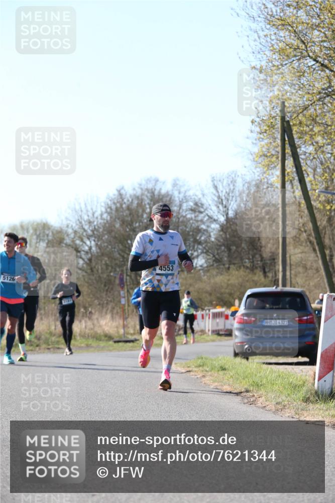 06.04.2025 - 44. Internationalen Wilhelmsburger Insellauf Jannik Wohlers http://msf.ph/oto/7621344 06.04.2025 10:12:19 Laufen 5126, 4553, 31, 4323 meine-sportfotos.de