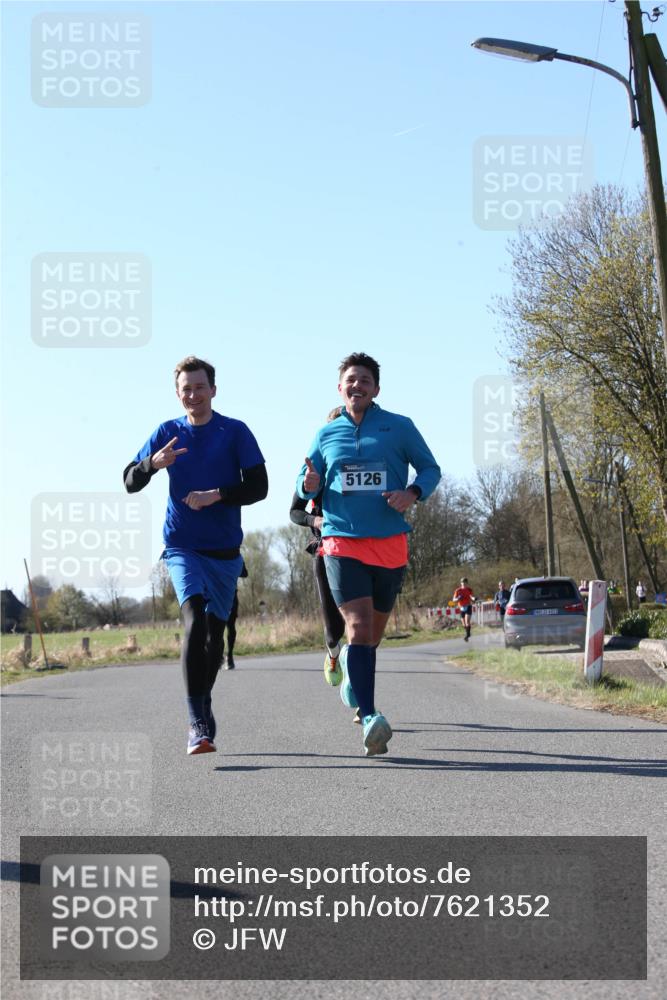 06.04.2025 - 44. Internationalen Wilhelmsburger Insellauf Jannik Wohlers http://msf.ph/oto/7621352 06.04.2025 10:12:24 Laufen 5126, 1106, 31, 4323 meine-sportfotos.de