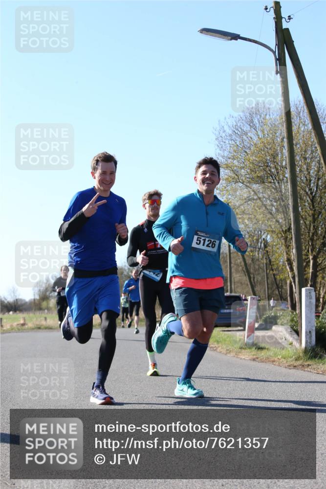 06.04.2025 - 44. Internationalen Wilhelmsburger Insellauf Jannik Wohlers http://msf.ph/oto/7621357 06.04.2025 10:12:24 Laufen 5126 meine-sportfotos.de