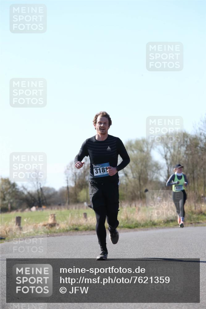 06.04.2025 - 44. Internationalen Wilhelmsburger Insellauf Jannik Wohlers http://msf.ph/oto/7621359 06.04.2025 10:12:26 Laufen 3181, 4207 meine-sportfotos.de