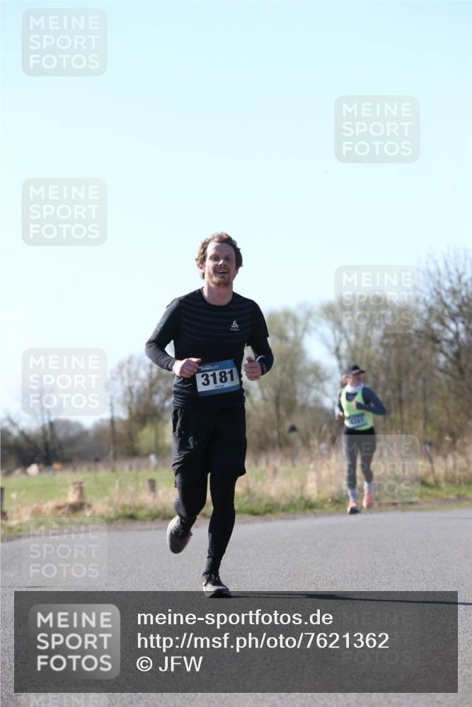 06.04.2025 - 44. Internationalen Wilhelmsburger Insellauf Jannik Wohlers http://msf.ph/oto/7621362 06.04.2025 10:12:26 Laufen 3181, 4307 meine-sportfotos.de