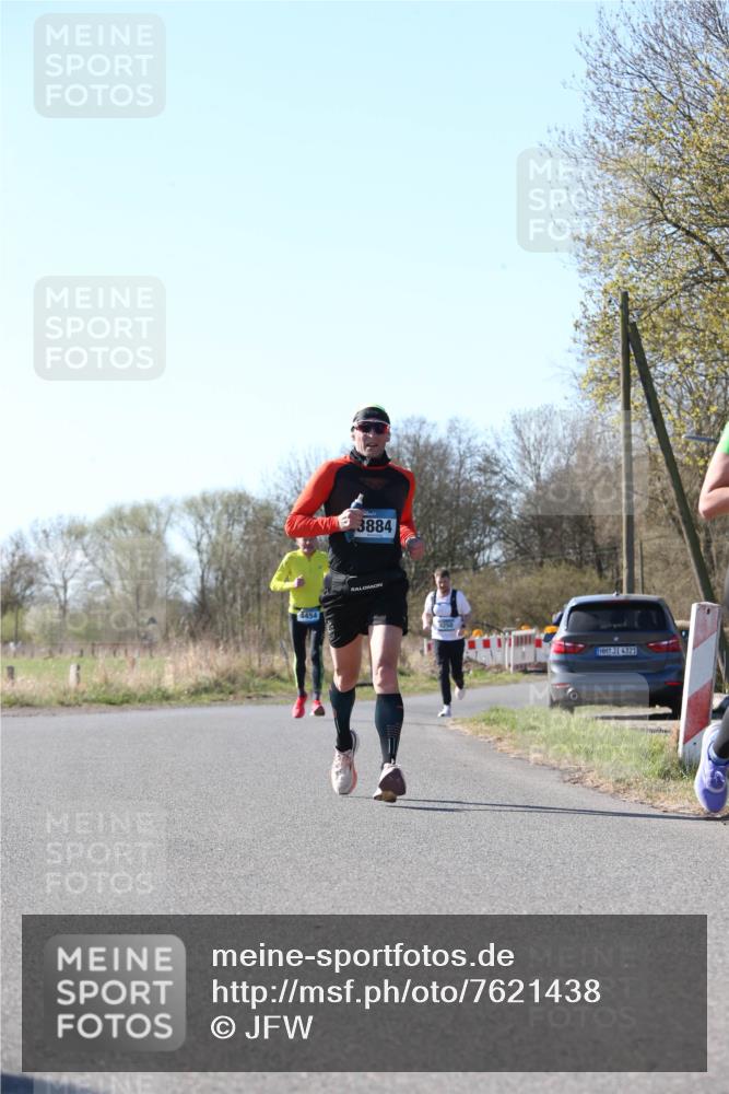 06.04.2025 - 44. Internationalen Wilhelmsburger Insellauf Jannik Wohlers http://msf.ph/oto/7621438 06.04.2025 10:12:45 Laufen 4454, 3884, 31, 4321 meine-sportfotos.de
