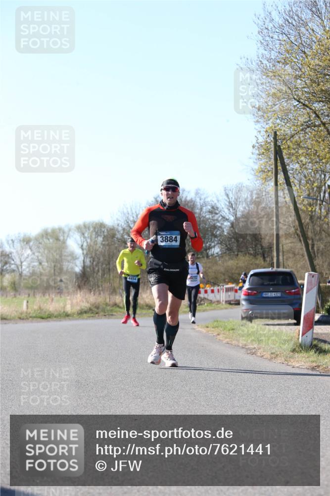 06.04.2025 - 44. Internationalen Wilhelmsburger Insellauf Jannik Wohlers http://msf.ph/oto/7621441 06.04.2025 10:12:45 Laufen 4454, 3884, 31, 4323 meine-sportfotos.de