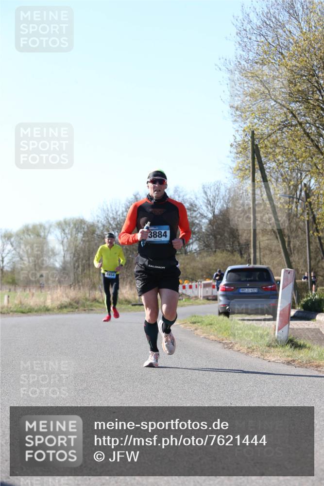 06.04.2025 - 44. Internationalen Wilhelmsburger Insellauf Jannik Wohlers http://msf.ph/oto/7621444 06.04.2025 10:12:45 Laufen 4454, 3884, 31, 4323 meine-sportfotos.de