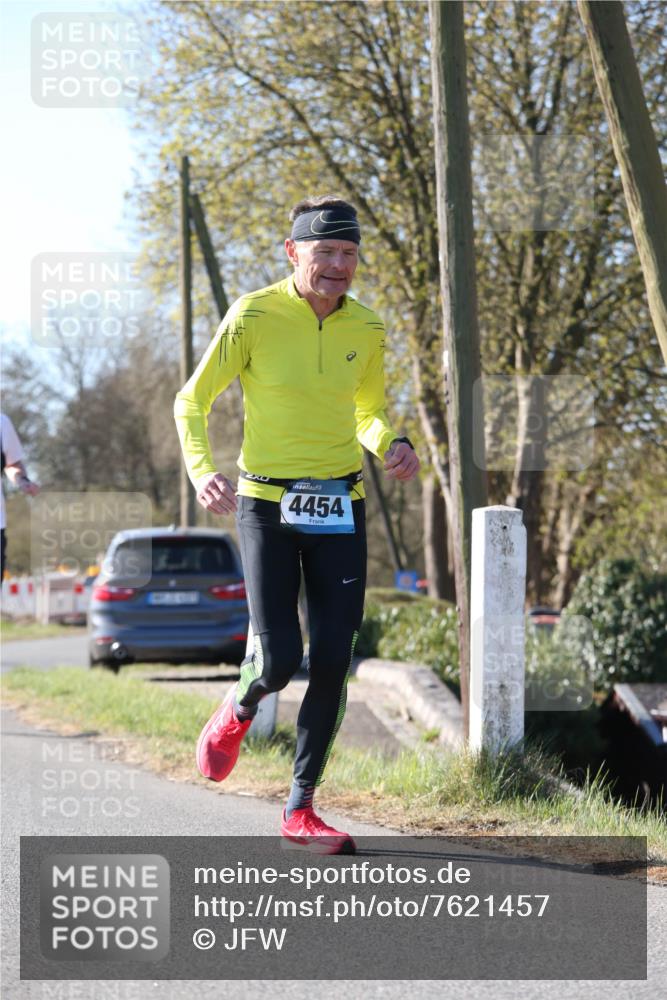 06.04.2025 - 44. Internationalen Wilhelmsburger Insellauf Jannik Wohlers http://msf.ph/oto/7621457 06.04.2025 10:12:51 Laufen 4454 meine-sportfotos.de