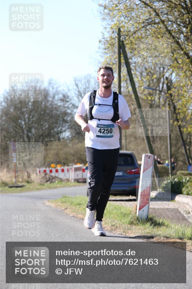 06.04.2025 - 44. Internationalen Wilhelmsburger Insellauf Jannik Wohlers http://msf.ph/oto/7621463 06.04.2025 10:12:52 Laufen 4250 meine-sportfotos.de