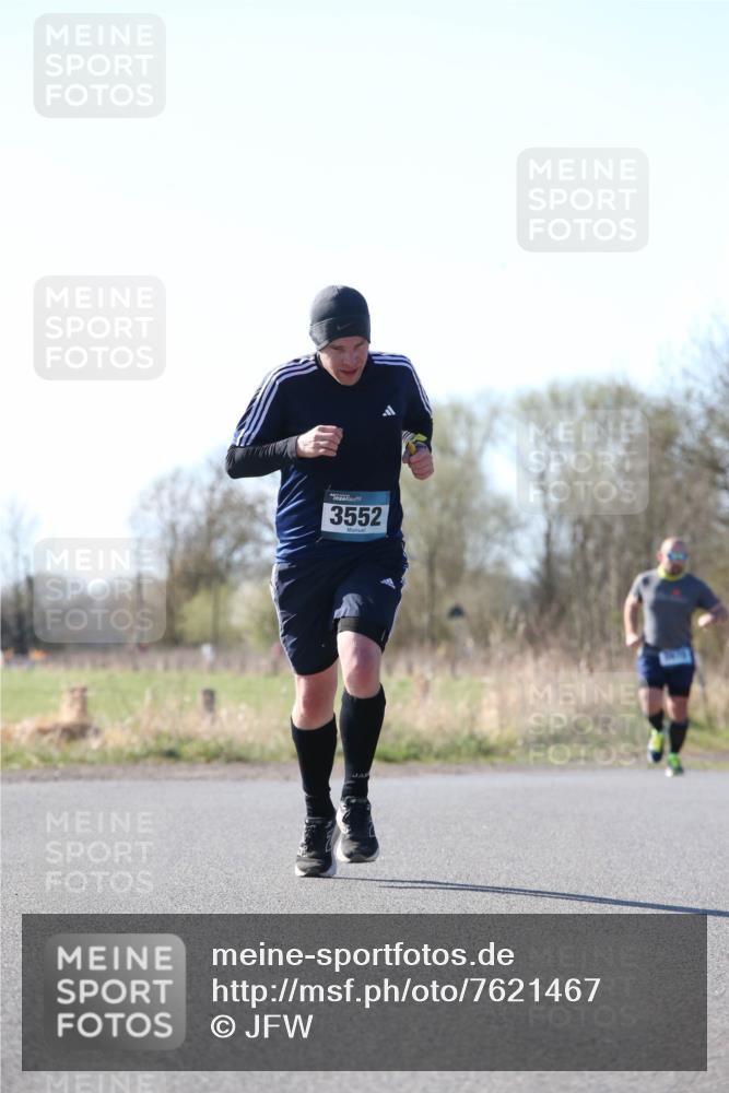06.04.2025 - 44. Internationalen Wilhelmsburger Insellauf Jannik Wohlers http://msf.ph/oto/7621467 06.04.2025 10:13:00 Laufen 3552 meine-sportfotos.de