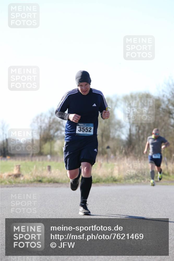 06.04.2025 - 44. Internationalen Wilhelmsburger Insellauf Jannik Wohlers http://msf.ph/oto/7621469 06.04.2025 10:13:01 Laufen 3552 meine-sportfotos.de